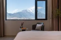 達安曼·日照金山雪山全景智慧飯店