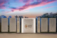 Eastin Grand Hotel Phayathai Hotels near Big Knit Cafe