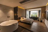 Zhaoqing See U Lakeside B&B Hotels near Dinghu Mountain