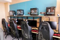 E·T Intelligent E-sports Hotel Hotels near Zhangjiangjingpinshuiguopifa