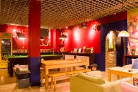 Dalian Tiantian International Hostel (Xian Road Xianggong Street Subway Station)