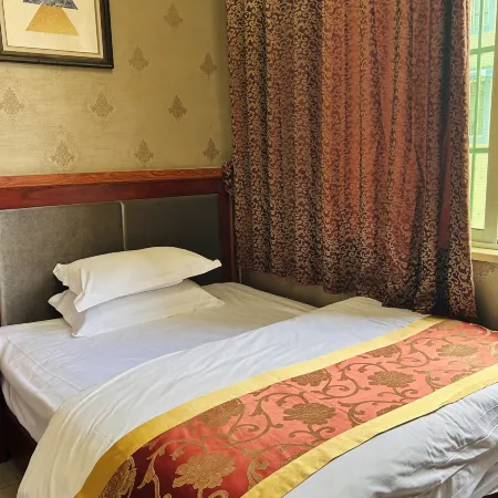 Jiajiang Yingchun Hotel