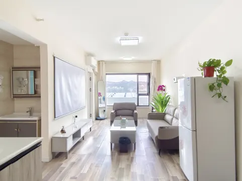 Yixi Homestay (Zhonghai Plaza)