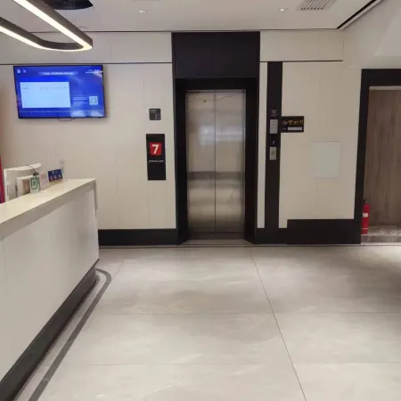 7Days Inn Chain Hotel (Linfen Gulou South Street Normal University)
