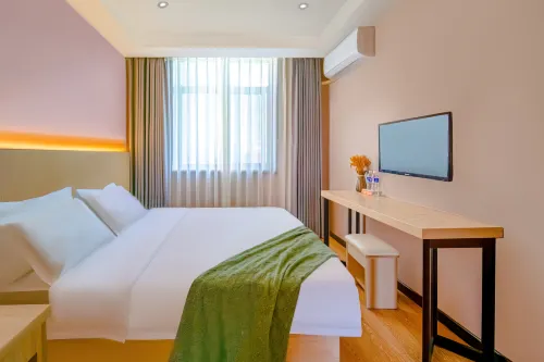 Tiange Express Hotel (Fuyang Wenfeng Park)