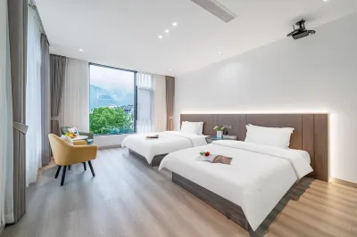 Tonglu Yueting Lanshan Homestay (OMG Heartbeat Paradise Store) Hotel di 
