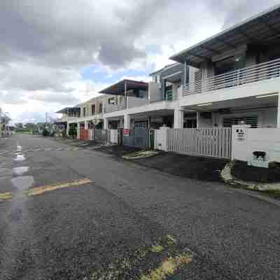 Spot on 91018 Sunshine Bnb Concept Service Hotel Exterior
