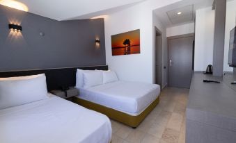 THREE POINTS HOTEL