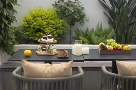 Huanxisu Luxury Garden Resort Hotel (Nanxun Ancient Town Branch) Отели рядом с достопримечательностью «Zhejiang University of Water Conservancy Hydropower (Nanzhang Campus)»