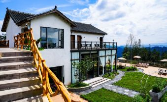 Manchon Village and Ewha Island Guofeng Camp