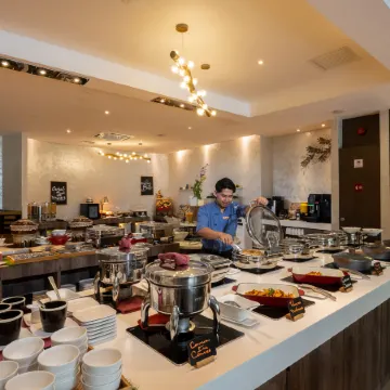 Olive Tree Hotel Penang Отели в г. Баян Лепас