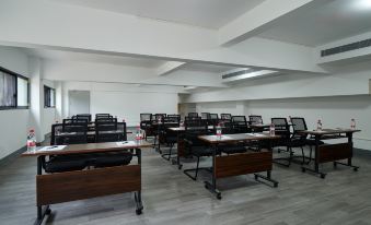 Zhangjiajie Shanyuxi Resort Hotel (Wulingyuan National Scenic Spot National Forest Park)