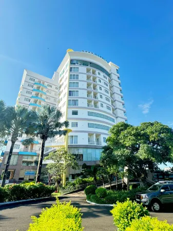 Dakruco Hotel Отели рядом с достопримечательностью «BMT Little Garden»