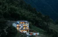 安吉九微·CraneDance·私湯美宿（井空裡大峽谷店） 船村附近的飯店