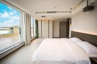 Banyuewan No. 6 Hotel (Banyuewan Beach) - balcony
