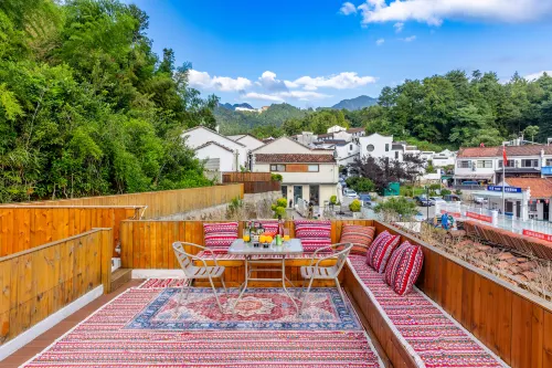 YichishanshuiChaojiuhua·Yuanli yonchishaokao baodongtuanjian(Jiuhuashan Branch)