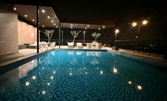 Paragon Noi Bai Hotel & Pool
