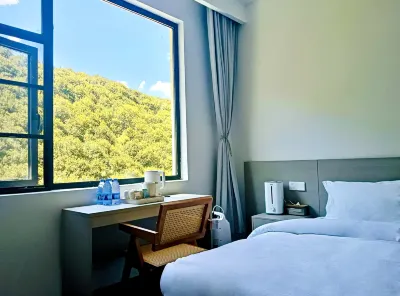 Moonlight Homestay 상무거촌 주변 호텔