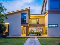 Liyang Caoshan Manting Garden Hotel Hotels near Wawushan Railway Station