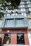 Qujingyi Cloud Hotel (Wanda Branch) - Esports