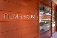 Alma House Hotel di 