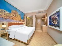 Vienna Hotel (Zhongshan Hot Spring Resort) Hotels near Shujialou (Sanxiang Commercial Mansion Shop)