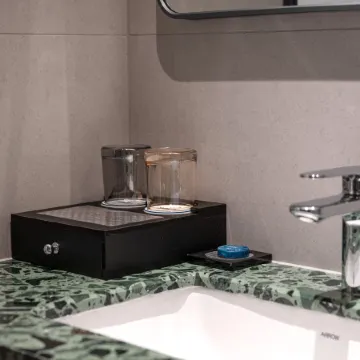 Meta Tree Hotel, People's Square, City Center In Shanghai