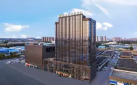 Vienna International Hotel(Zhoukou Wanguo Car World Store) Hotel dekat Bankou Passenger Transport Terminal