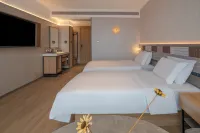 Homeinn Plus Hotel (Zhangjiajie Zhongshang Square South Gate Food Street Store) Hôtels à : Zhangjiajie