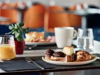 Holiday Inn Express MILAN - MALPENSA AIRPORT by IHG - sarapan