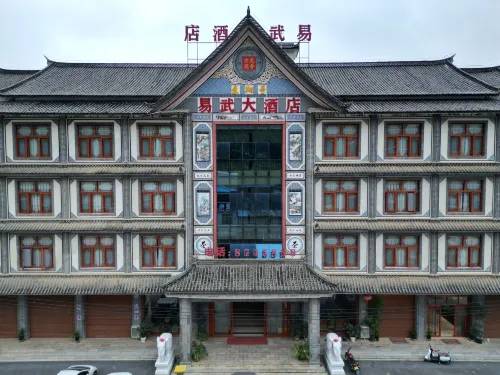 Mengla Yiwu Grand Hotel