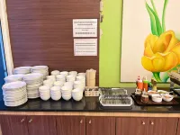 Laemchabangcity Hotel - breakfast