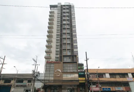 RedDoorz Premium @ West Avenue Quezon City