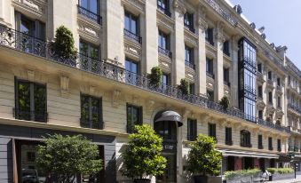 La Clef Tour Eiffel Paris by The Crest Collection