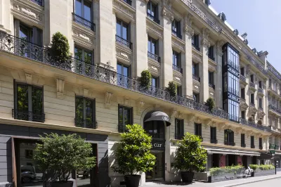 La Clef Tour Eiffel Paris by The Crest Collection Hotel in zona Gare De Nanterre-Universite