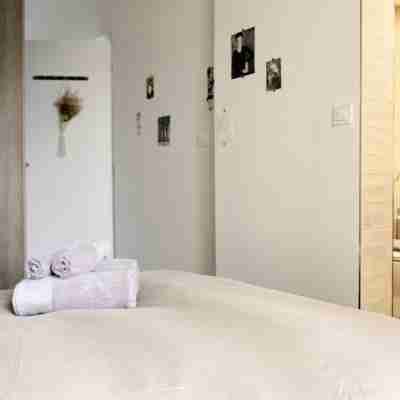 Séjour Élégant et Cosy près de Versailles & Paris Rooms