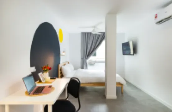 Upstairs Downstairs Co Living Kampung Pandan Hotel berhampiran Institut Kemahiran MARA @ Kuala Lumpur, Pusat Keusahawanan