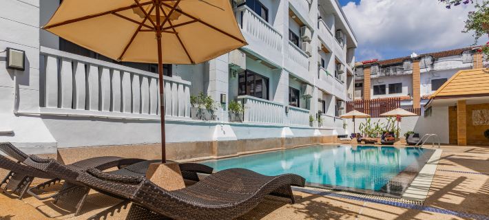 Rattana Karon Beach Hotel Hotel di Phuket