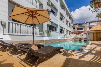 Rattana Karon Beach Hotel 카론 비치 호텔