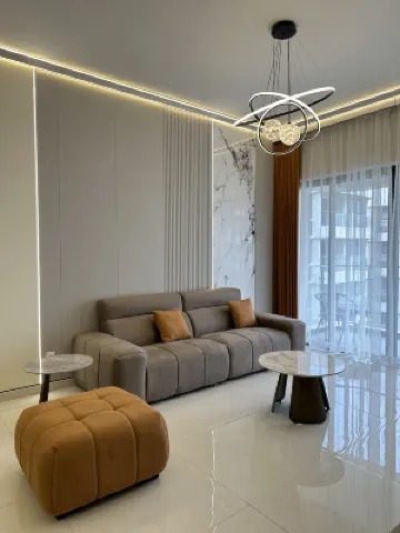 Deluxe 3 Bed 3 Bath Apartment