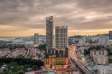 ICONIC REGENCY SERVICE RESIDENCES Отели рядом с достопримечательностью «Homestay Penang Palm Court»