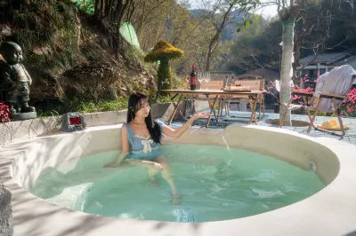Tonglu Shili Mountain, clouds, starry sky, streams, hot springs, designer vacation villas 요림 선경 주변 호텔