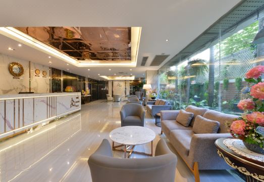 Three Seasons Place Bangkok