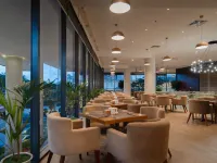 Starcity Bayfront Nha Trang Hotel Hotels near 2/4 Square