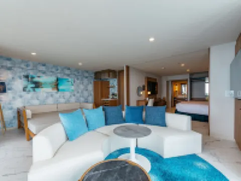 อควาเซนส์ โรงแรม และ รีสอร์ท โรงแรมในออนนะ