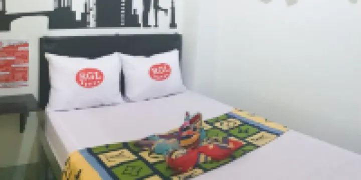 RGL Pinamalayan Condotel - Deluxe Room