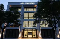 Jingzhou Mengda Hotel (Taqiao Road) - Airport Shuttle