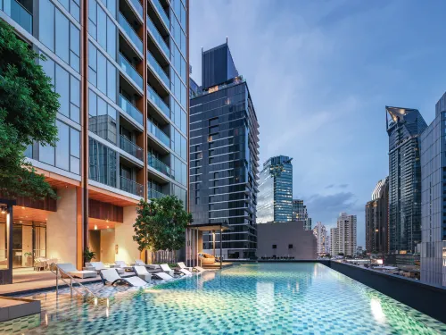 Oakwood Suites Bangkok - Beach