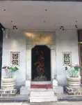 Chibi Lake Holiday Hotel (Xinjiekou Commercial Street)