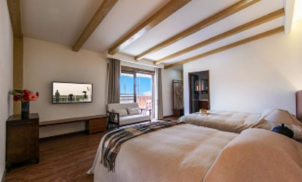 Shangri LaManshe Oxygen Supply Homestay